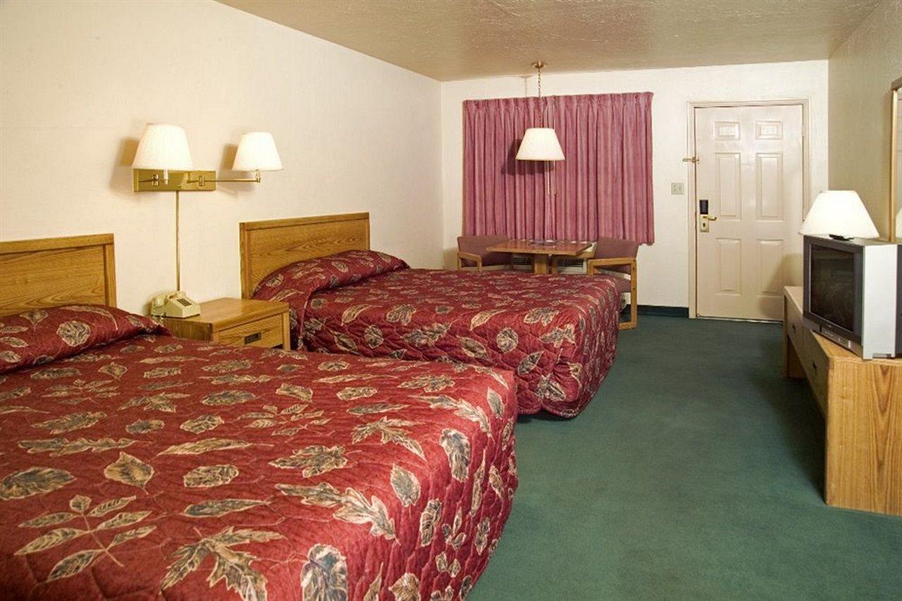 Claridge Inn - St. George Esterno foto